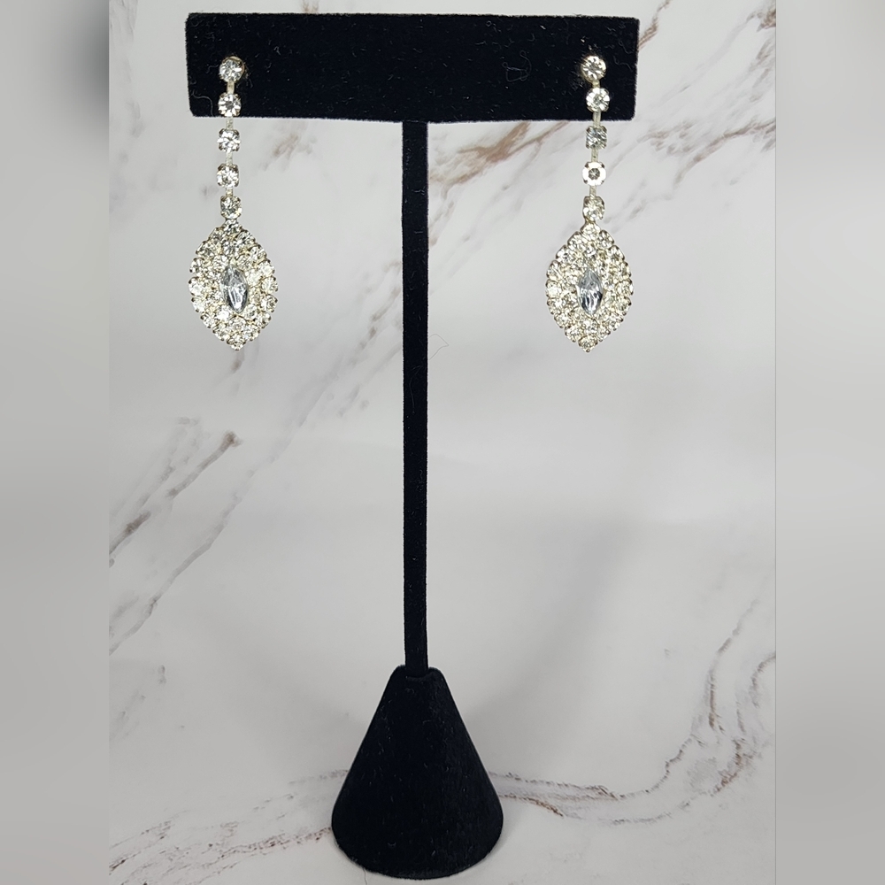 Dangle drop Rhinestone Earrings - Picture 3 of 3